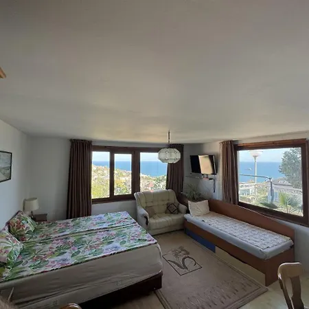 етаж от къща - желкови וארנה