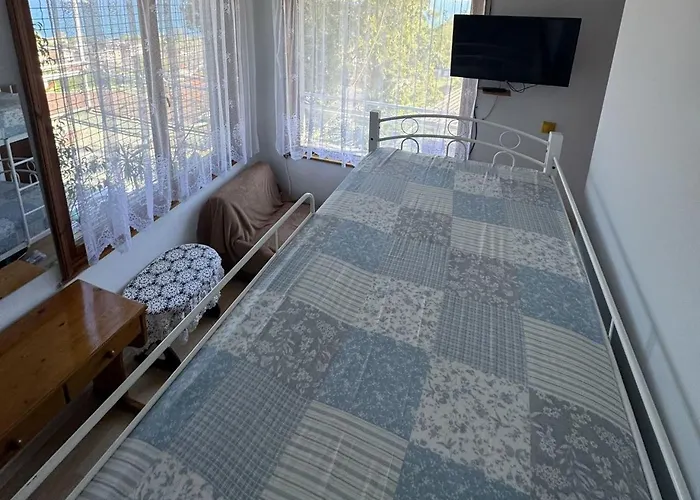 Πανσιόν етаж от къща - желкови Βάρνα