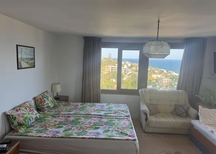 Πανσιόν етаж от къща - желкови